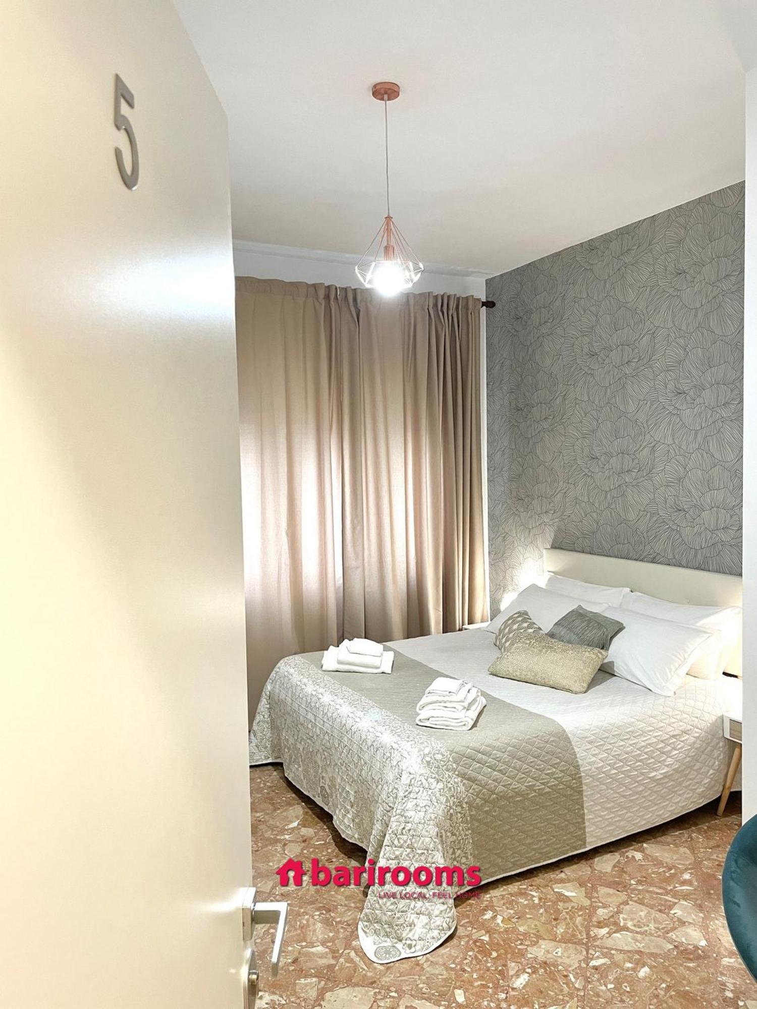Barirooms Piccinni Exterior foto